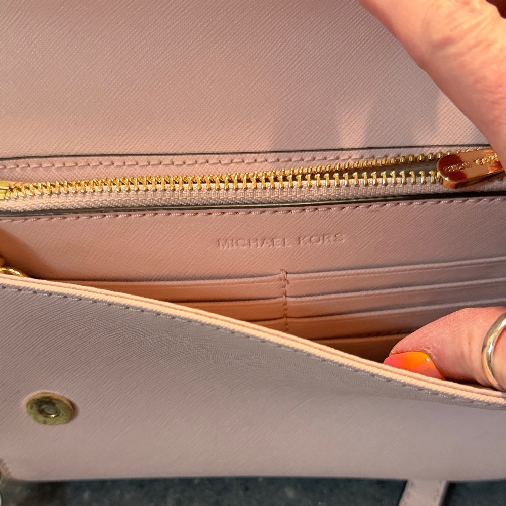 Michael Kors pink Crossbody Bag with Gold Chain - Picture 5 of 6
